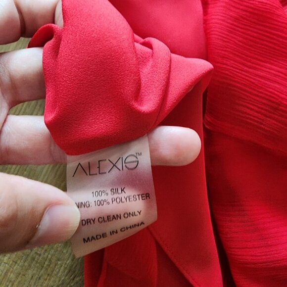 Alexis 100% Silk Hiro Turtleneck With Cutout Blouse - Picture 7 of 8